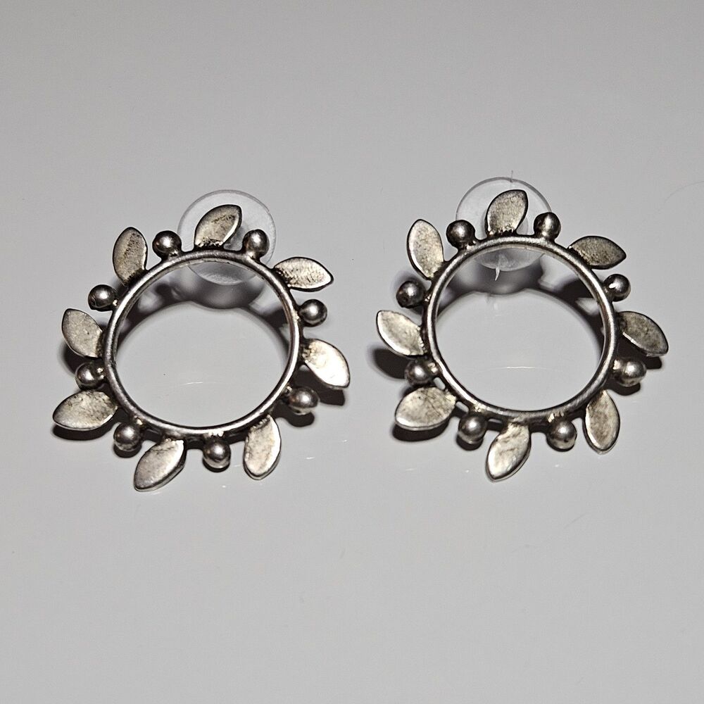 Vintage Sterling Silver Open Circular Ball Leaf Earrings
